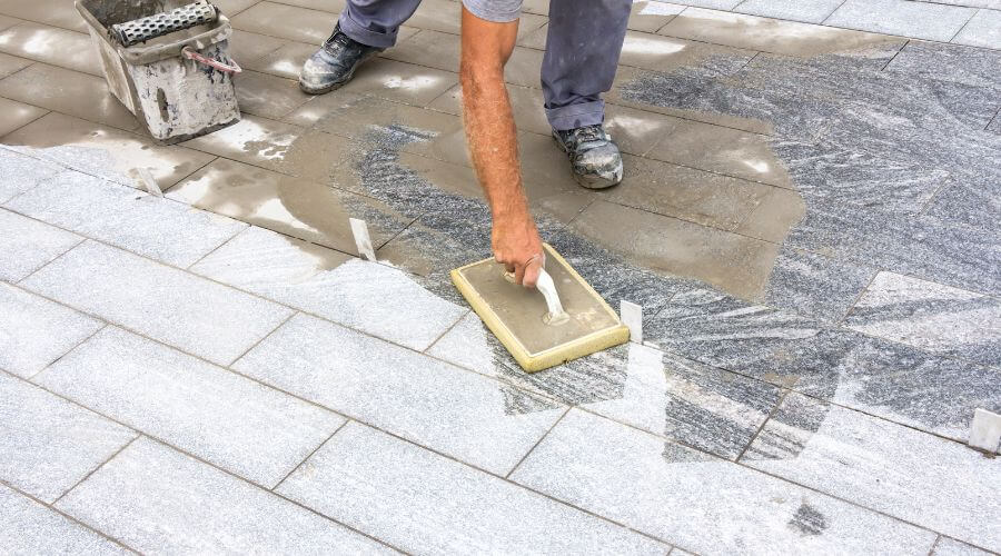 Professional gutter cleaning in Ronkonkoma, NY